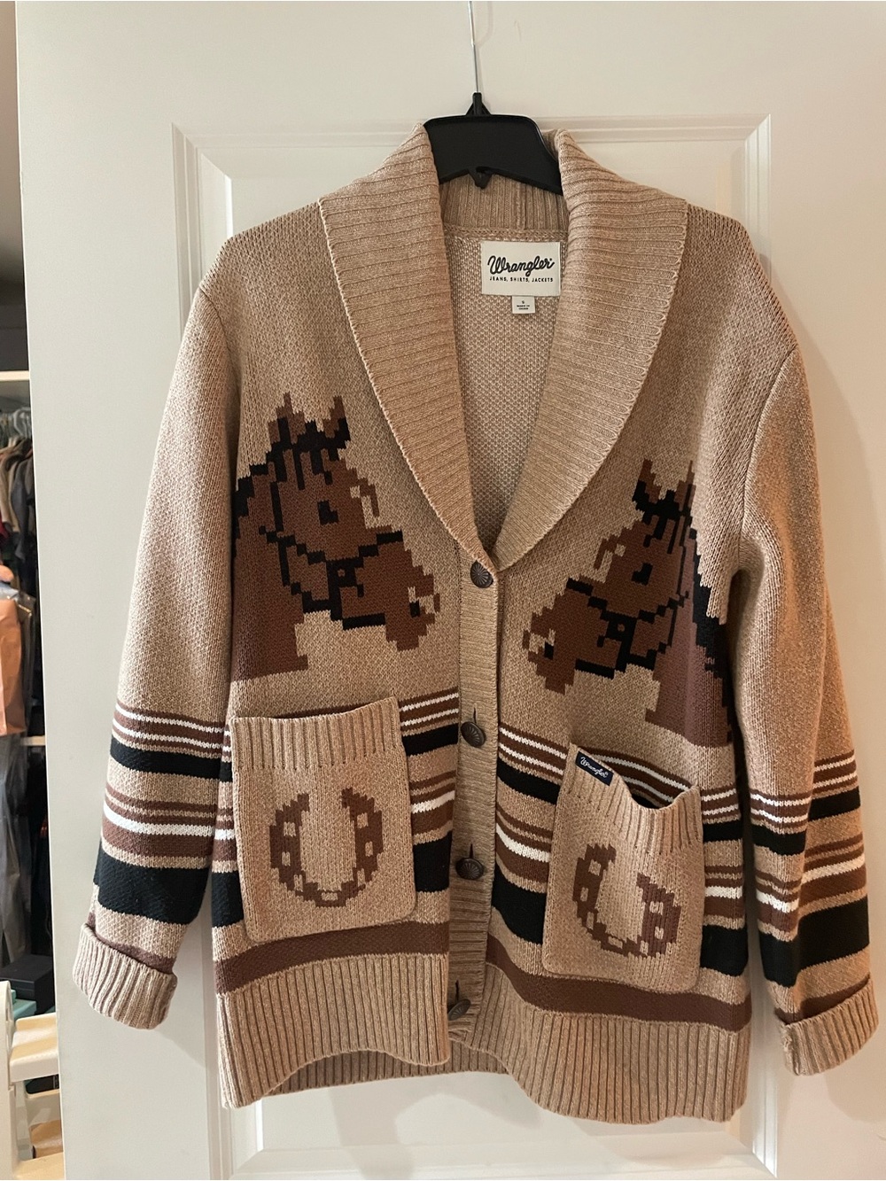 Wrangler Women’s Beige Horse-Graphic Shawl Cardigan